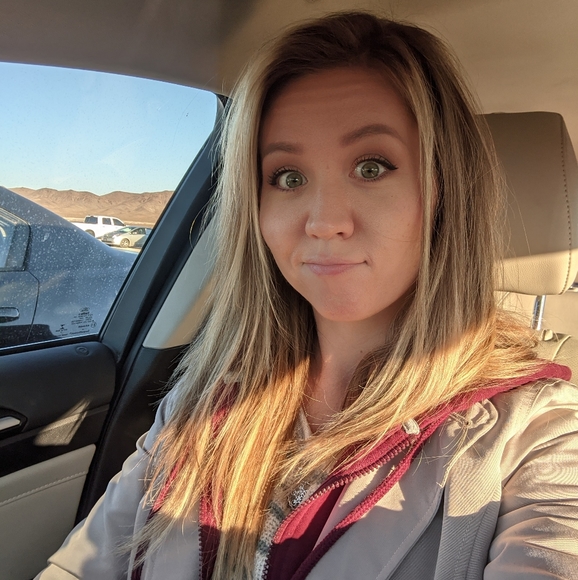 Meet your Posher, Ashley Addison - Picture 8 of 8